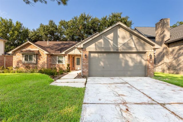 1019 Sugar Mountain Ct — Sugarmill Sec 4