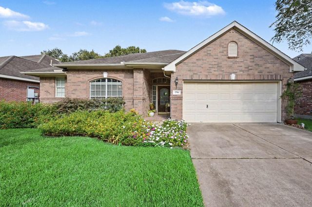 1706 Fossil Park Dr — Falcon Landing