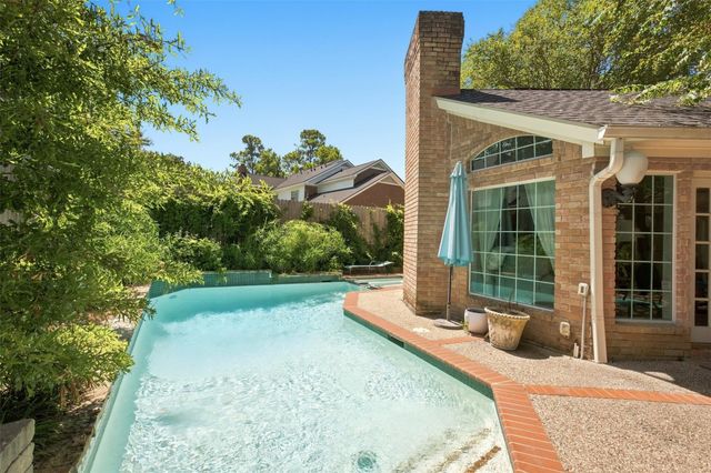 9618 Windrush Dr — Champions Forest