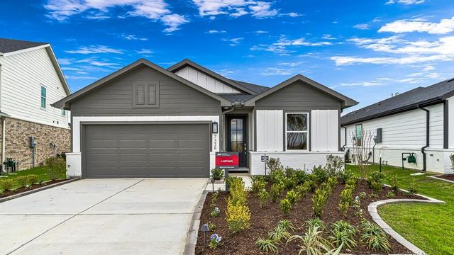 7338 Grand Mason Dr — Grand Mason Model Home Court