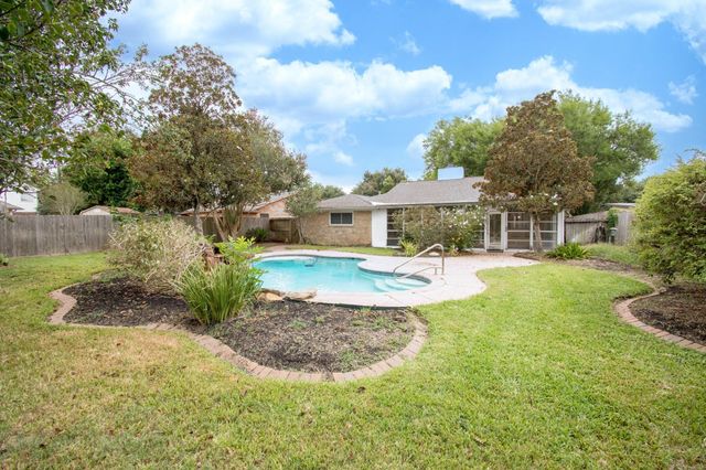 2507 Sage Brush Ln — Settlers Park