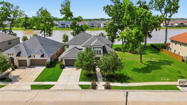 5314 Isidore Ln — Avalon At Sienna