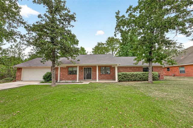 7506 Wedgewood Dr — Westwood