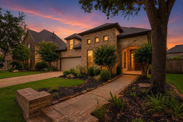 18323 E Laura Shore Dr — Bridgeland