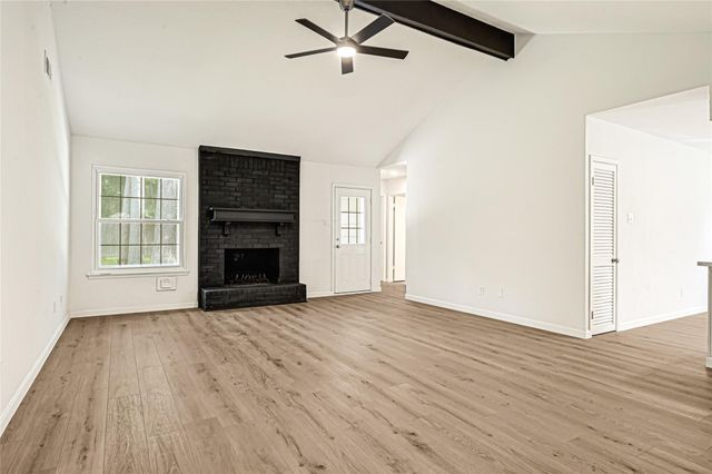 1707 Peach Run Dr — North Hollow Estates R/P