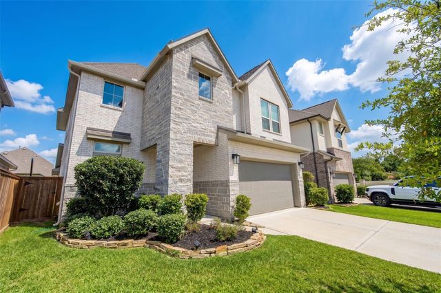 26306 Camden Canyon Ave — Wheatfall