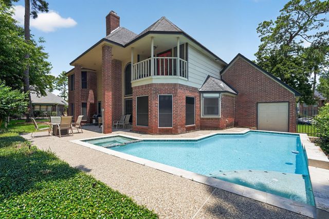 19027 Relay Rd — Walden On Lake Houston Ph 02