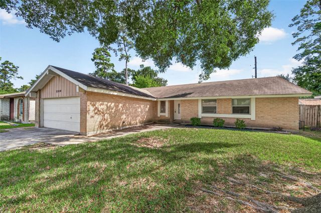 23514 Cimber Ln — Birnam Wood