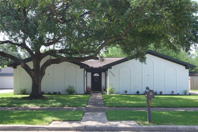 13529 Woodchester Dr — Covington Woods Sec 1
