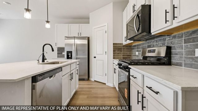 6107 Bella Dr — Sunterra