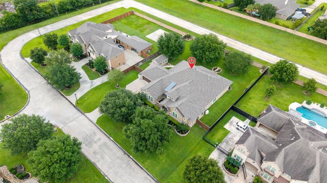 17810 Fairhaven Gateway Dr — Lakes of Fairhaven
