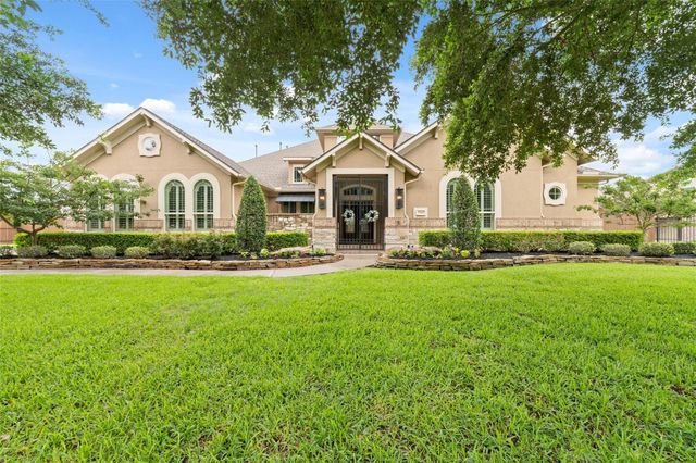 17810 Fairhaven Gateway Dr — Lakes of Fairhaven