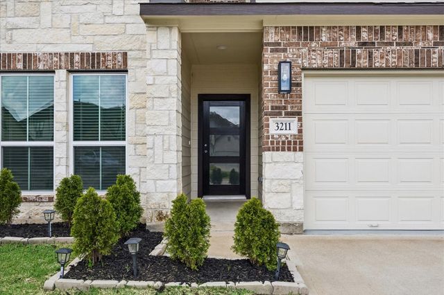 3211 Overcup Oak Ct — Morton Creek Ranch
