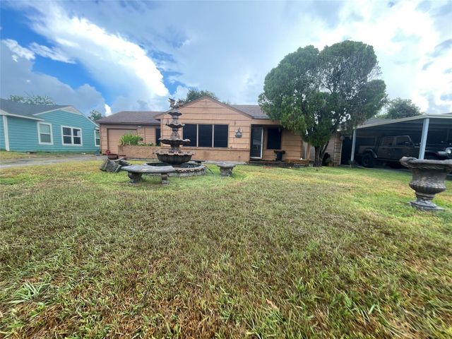1900 W Gulf St — Central Heights R/P