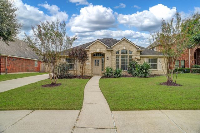 11511 Kingsbarn Ct — Lakewood Grove