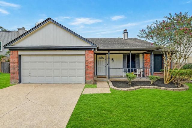2708 Glendale Dr — Willowick Pearland