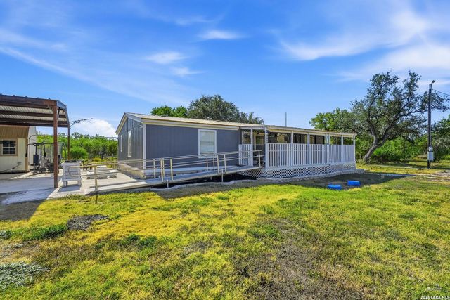 104 County Road 4637 — Oak Valley
