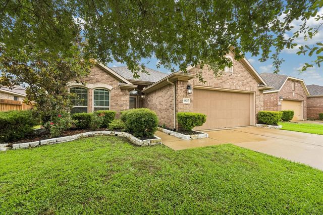 1521 Bluestone Edge Ln — Preserve at Highland Glen