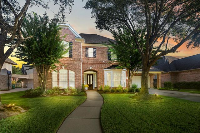 1607 Noble Pointe Dr — Gleannloch Farms