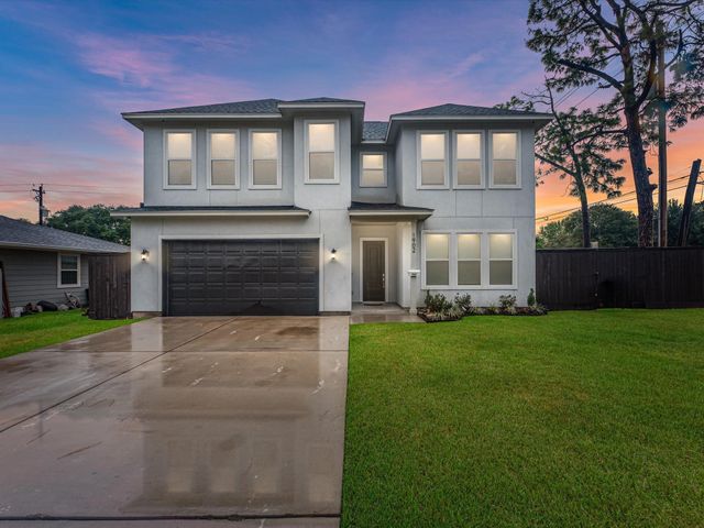1902 Stillwood Dr — Campbell Woods Sec 01