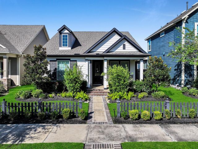 18422 Central Creek Dr — Bridgeland Lakeland Heights