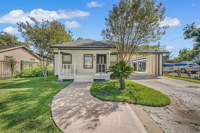 2422 Deutser St — Westfield Terrace