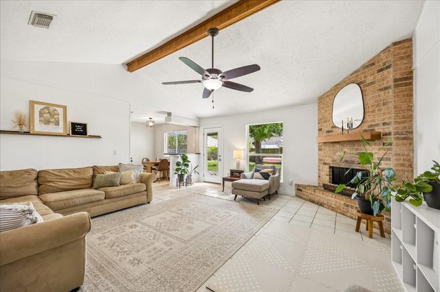 807 W Galveston St — Pecan Forest 2