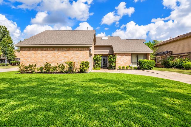 11542 Wickersham Ln — Village West Sec 02