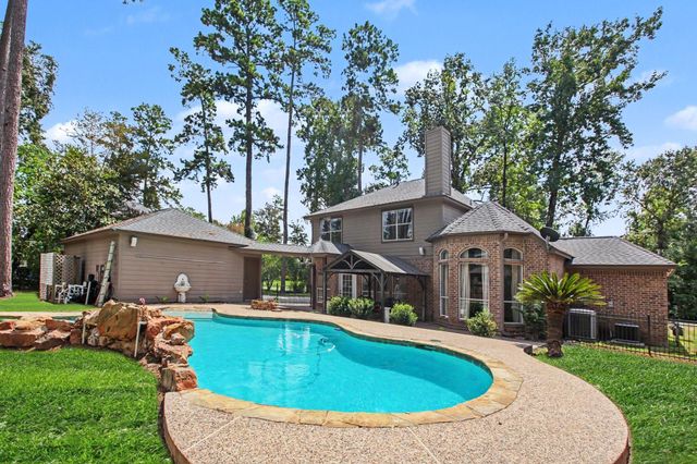 551 Stephen F Austin Dr — River Plantation 09
