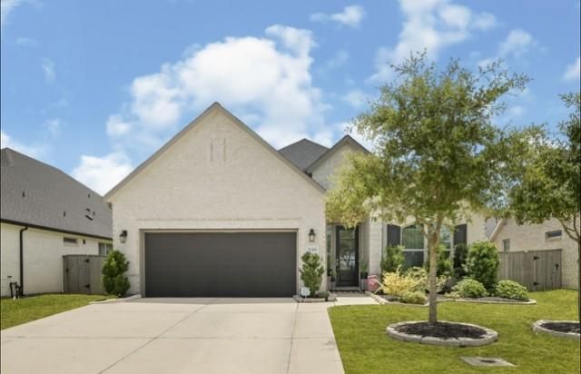 1729 Stable Stone Ln — Creekside at Highland Glen