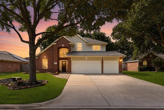 2607 Holly Walk Ln — Devonshire Woods Sec 3