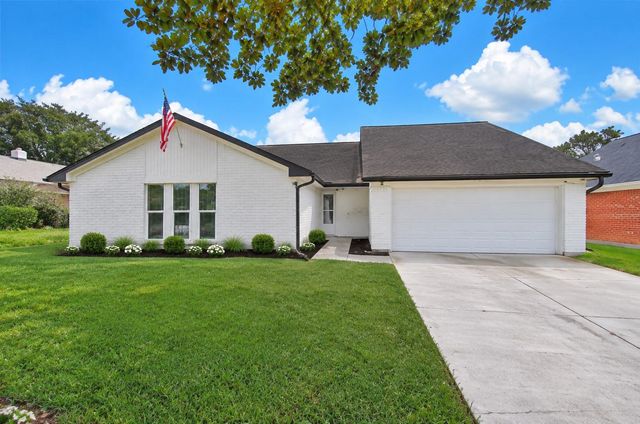 4014 Alshire Dr — Sandpiper