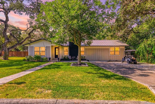 227 W HIGHLAND DR — BOERNE