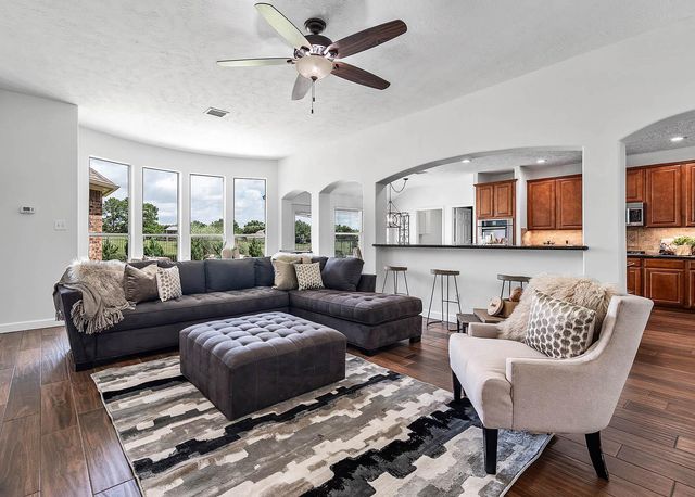 1418 Wellshire Dr — Falcon Point Sec 6