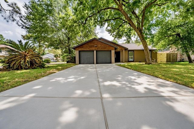 2338 Cades Cove Dr — Timber Lane