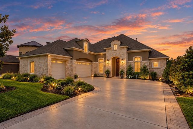 12324 White Oak Pt — White Oak Ranch 01