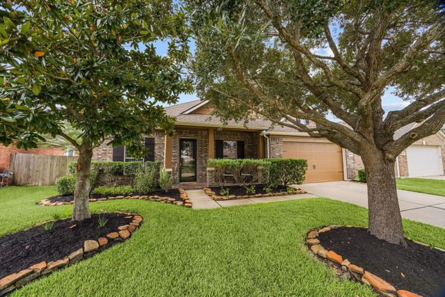 25823 Celtic Terrace Dr — King Lakes Sec 1