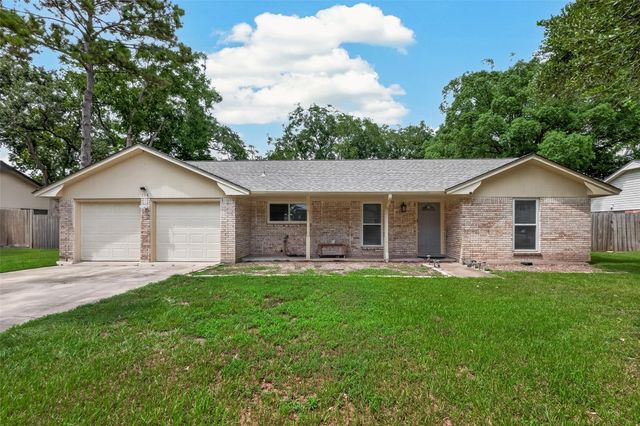 114 E Wildwinn Dr — Timberlane Manor