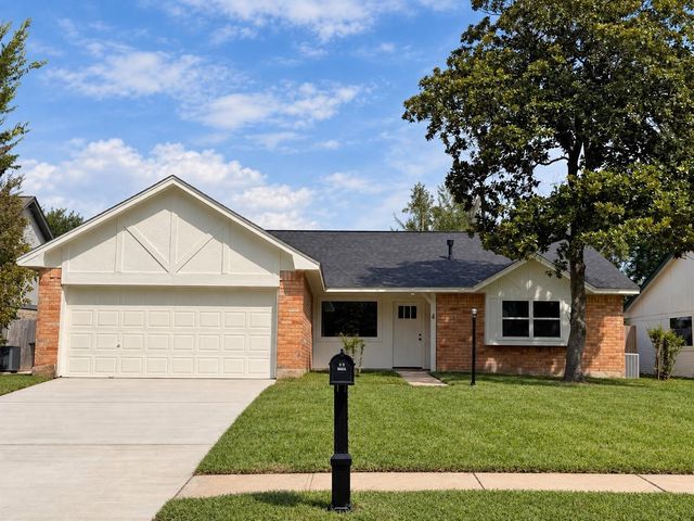 606 Old Colony Dr — The Grove Sec 1
