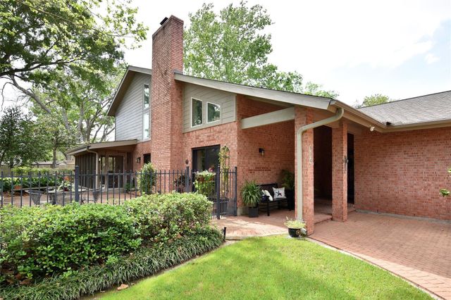 904 Winston Dr — Winston Terrace Sec 1