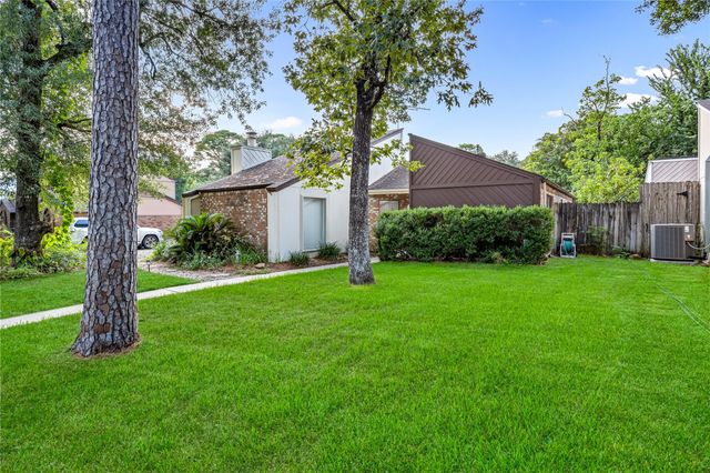 610 Cypresswood Dr — Enchanted Oaks Sec 03