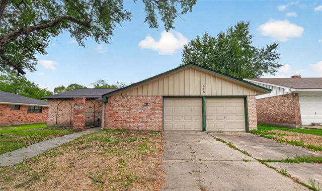 215 Crest Hill Dr — Pine Crest 01