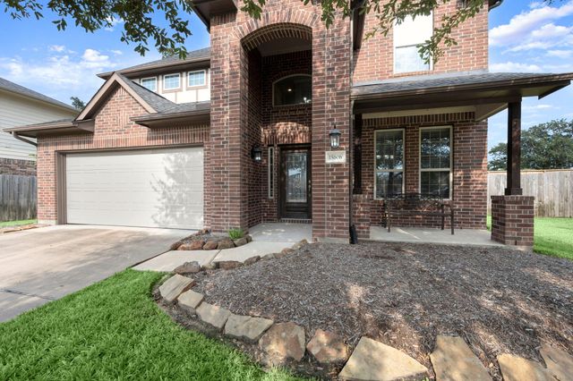 15606 Whispering Green Dr — Park Creek