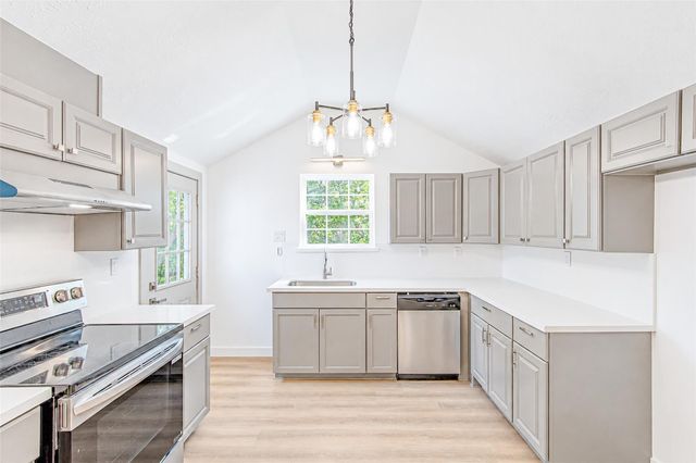9690 Simmons Dr — Kimblewood