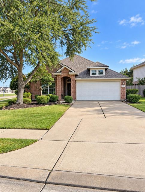 1801 High Falls Ln — The Lakes At Highland Glen Sec