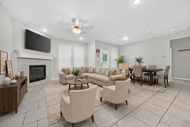175 Silva Creek Trl — The Woodlands Hills