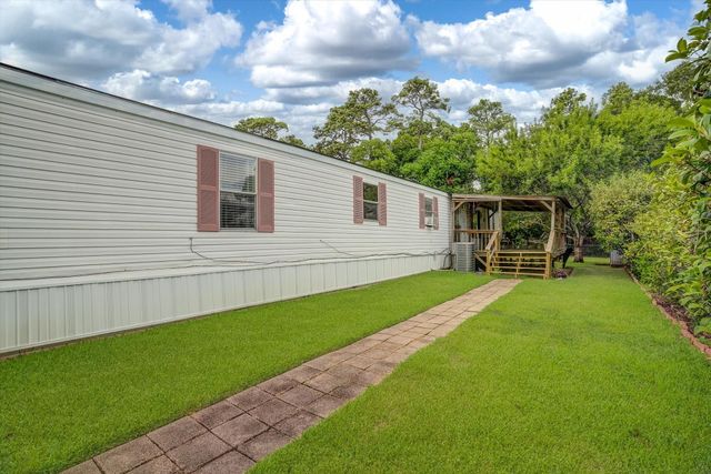 10007 Cedar Landing Dr — Landing at Cedar Bayou