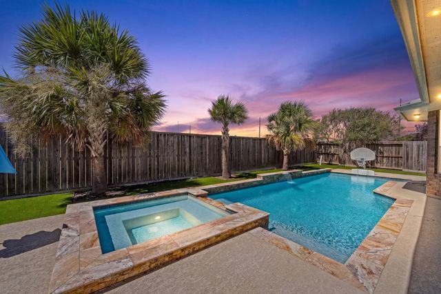 17815 Gables Bend Dr — Village Creek