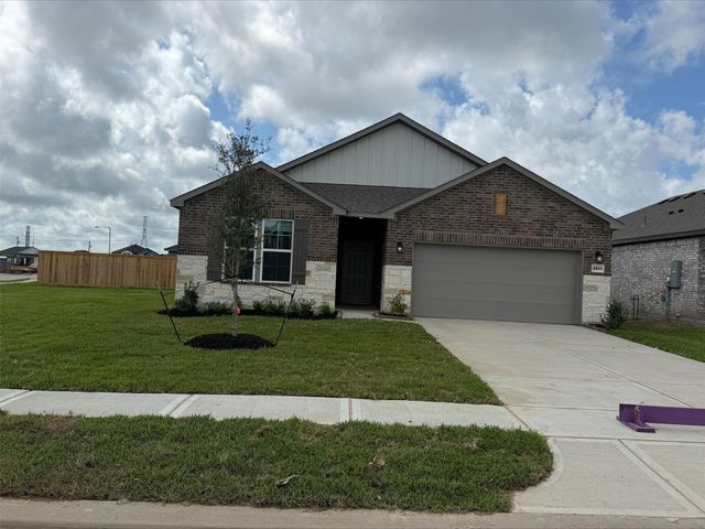 2821 Zircon Dr — Pearlbrook