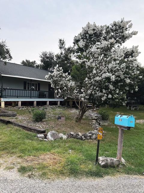 310 Riviera Dr — CANYON LAKE HILLS